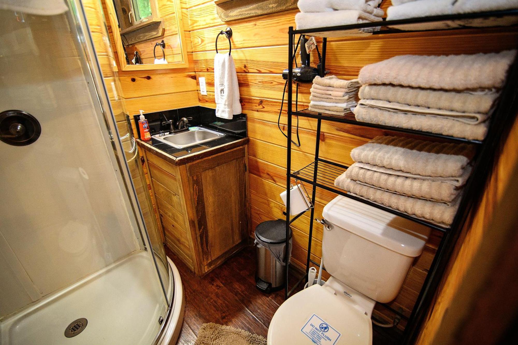 The Codex - Parker Creek Bend Cabins Murfreesboro Exteriör bild